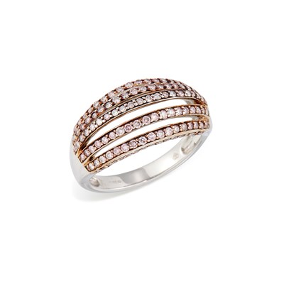 Lot 541 - A 9 CARAT WHITE GOLD FANCY COLOURED DIAMOND RING