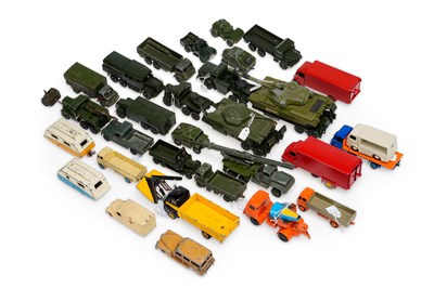 Lot 44 - A GROUP OF DINKY DIECAST VEHICLES