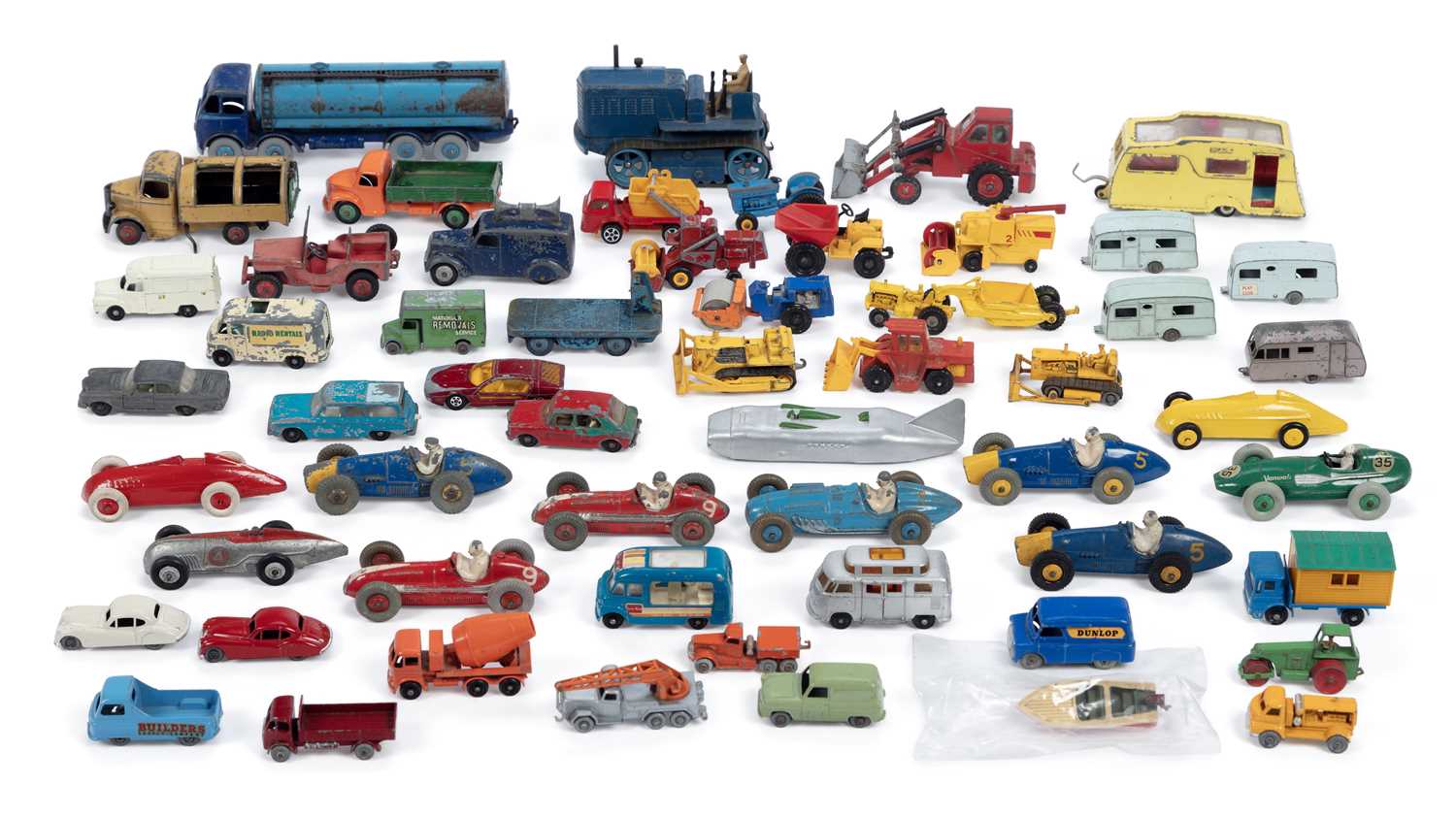 Lot 43 - A COLLECTION OF DIECAST VEHICLES