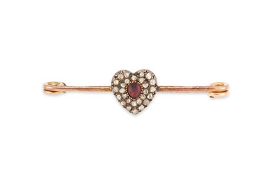Lot 560 - A RUBY AND DIAMOND HEART BAR BROOCH