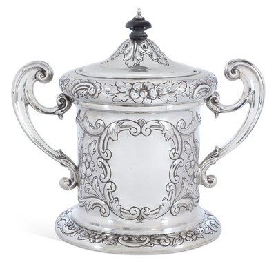 Lot 288 - A GEORGE V SILVER TWO-HANDLED BISCUIT BOX