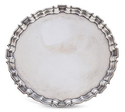 Lot 291 - A GEORGE VI SILVER SALVER
