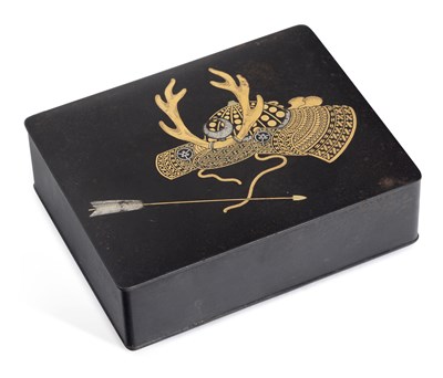 Lot 444 - A JAPANESE KOMAI STYLE BOX