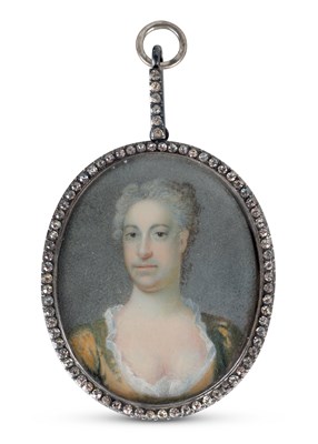 Lot 689 - AN OVAL PORTRAIT MINIATURE