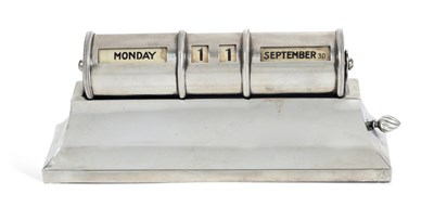 Lot 266 - A GEORGE V SILVER DESK CALENDAR