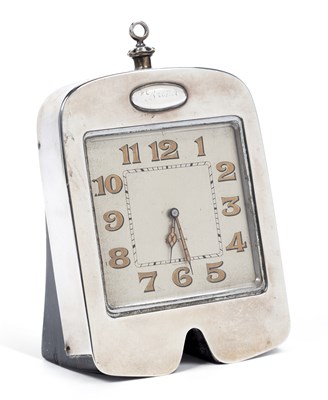 Lot 295 - AUTOMOBILIA INTEREST: A RARE GEORGE V SILVER MOTORING THEMED DESK CLOCK