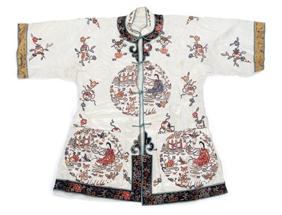 Lot 432 - A CHINESE SILK EMBROIDERED JACKET