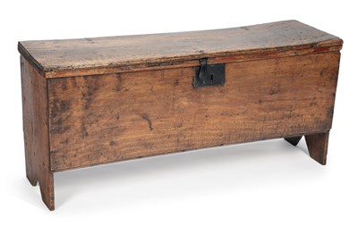 Lot 923 - A 17TH CENTURY SIX-PLANK COFFER