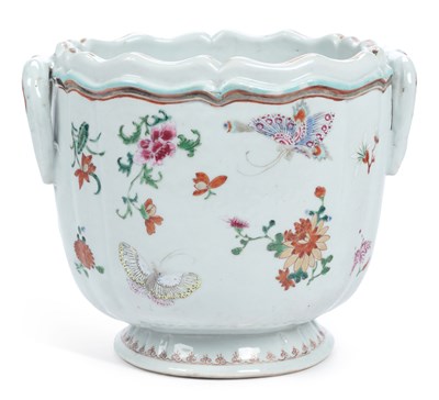 Lot 393 - A CHINESE EXPORT FAMILLE ROSE WINE COOLER