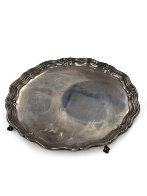 Lot 307 - A GEORGE VI SILVER SALVER
