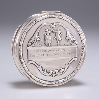 Lot 1055 - A GEORGE V SILVER TRINKET BOX