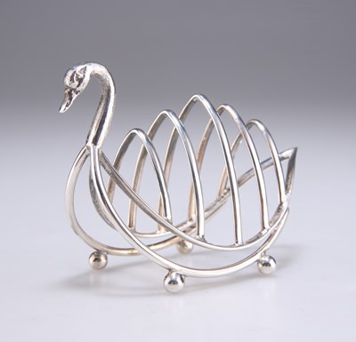 Lot 1072 - A GEORGE V NOVELTY SILVER SWAN TOAST RACK