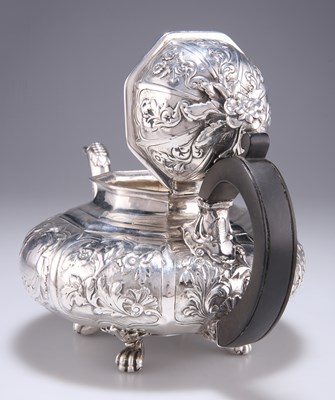 Lot 1326 - A GEORGE IV SILVER TEAPOT