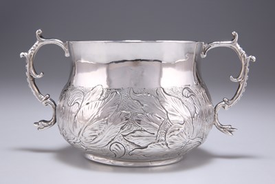 Lot 1116 - A CHARLES II SILVER PORRINGER