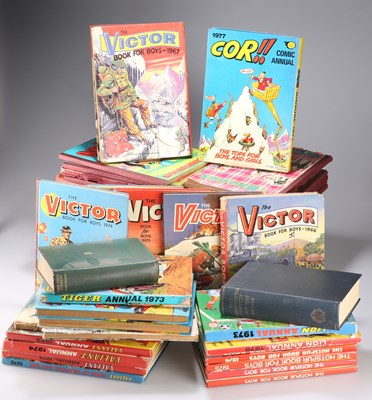 Lot 6 - A QUANTITY OF VINTAGE CHILDREN'S ANNUALS